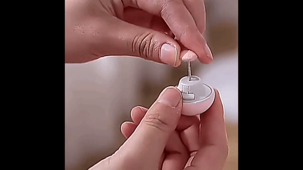 Multi-Functional Bedding Accessories Cotton Blanket & Curtain Needles (Pack of 20), Spring Clips, and Duvet Cover Fasteners - Keep Bedding Secure Set of1, Multicolor